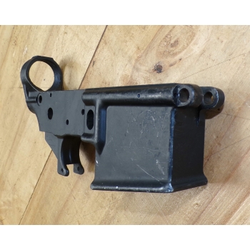 Gniazdo magazynka z komorą spustową M16A1 #9562887